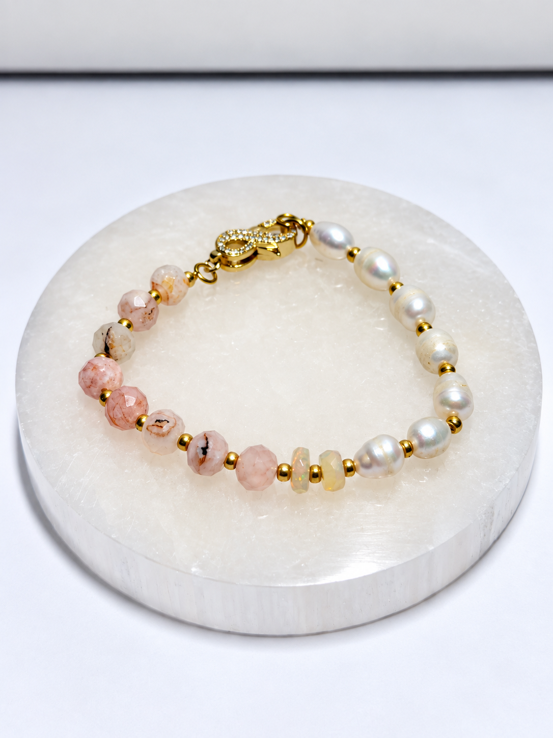 7-inch freshwater pearl and pink flower agate brass clasp bracelet with Ethiopian opal disc bead