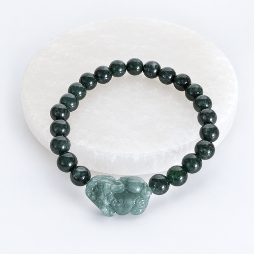 8mm nephrite jade stretch bracelet with carved Pixiu focal bead